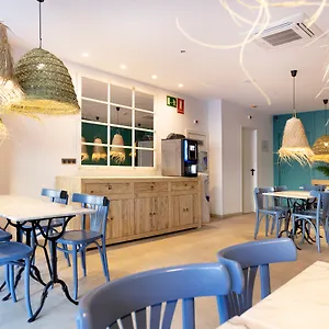 2* Vendégház Yomo Bcn Port
